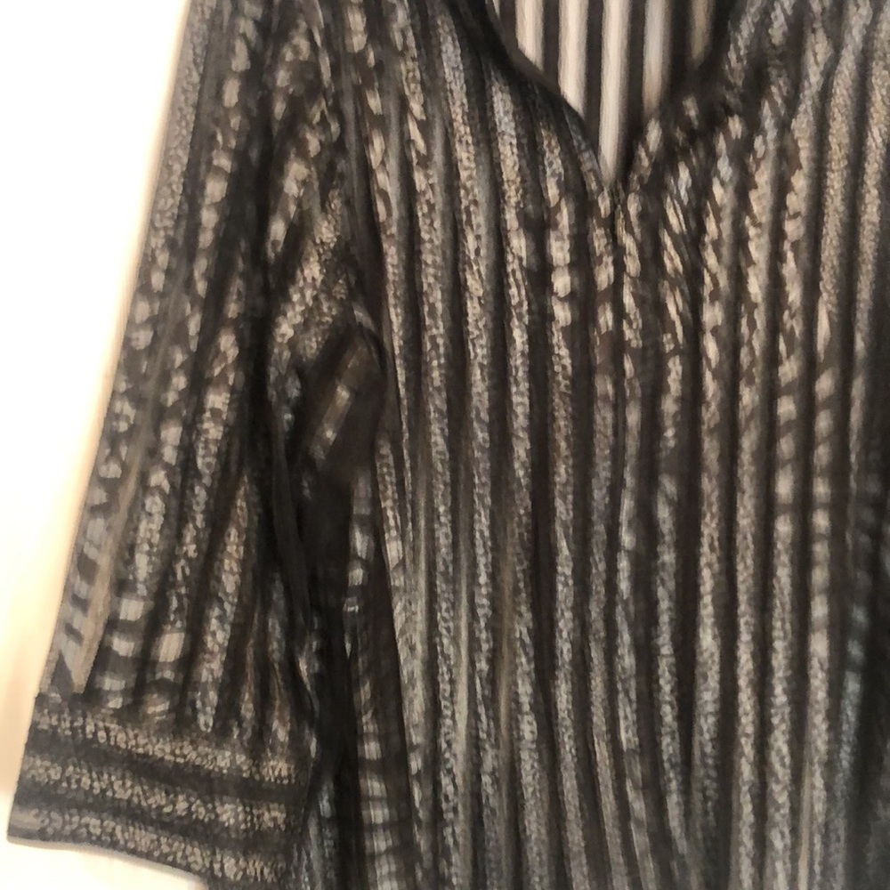 CHICOS TRAVELERS Sz 3 16-18 ZIP UP Lightweight Jacket Pit to Pit 24 1/2" Preworn - Picture 16 of 16